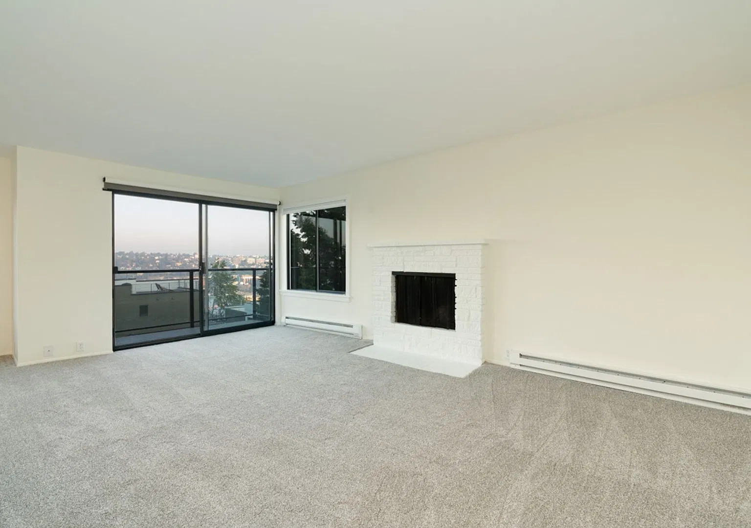 Forrest Manor Apartments — Photo 2