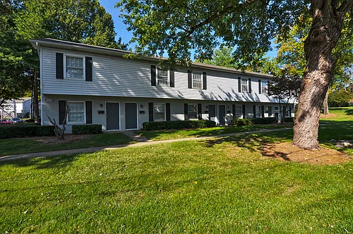 Lexington Commons Photo 1