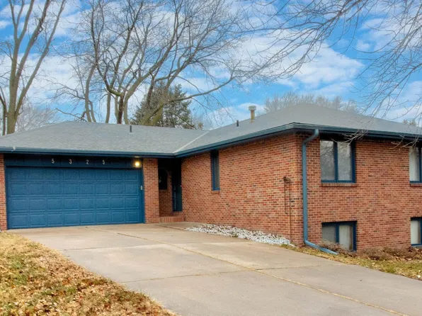 5325 S 65th Street Cir, Lincoln, NE 68516