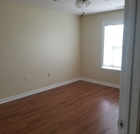 5th image of 3933 Cromwell Park Dr