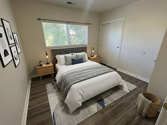 4th image of 1409 Carleton St APT C