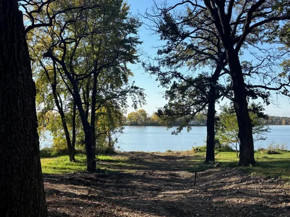 10185 237th Ave, Spirit Lake, IA 51360