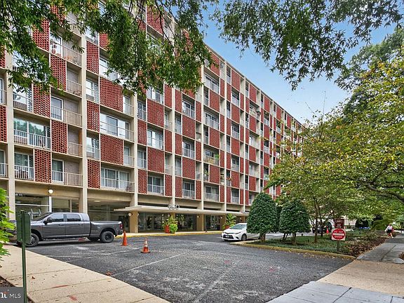 3rd image of 800 4th St SW APT S221