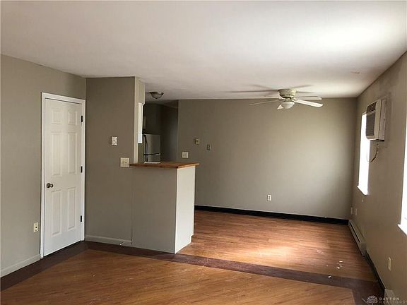2nd image of 1338 Cherry Hill Dr APT B