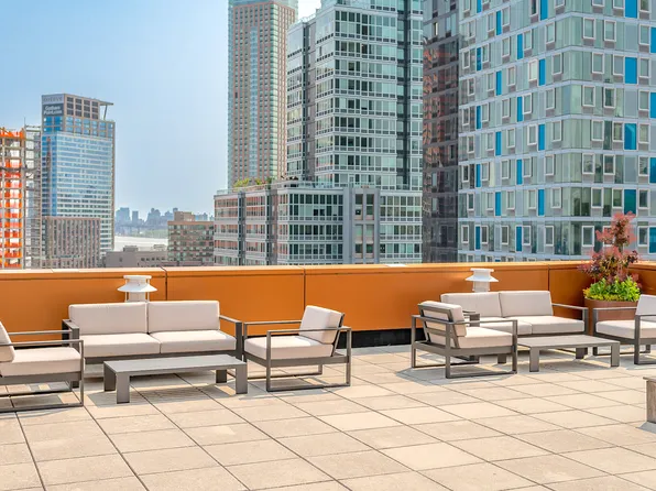 2-17 51st Avenue image 15 of 16