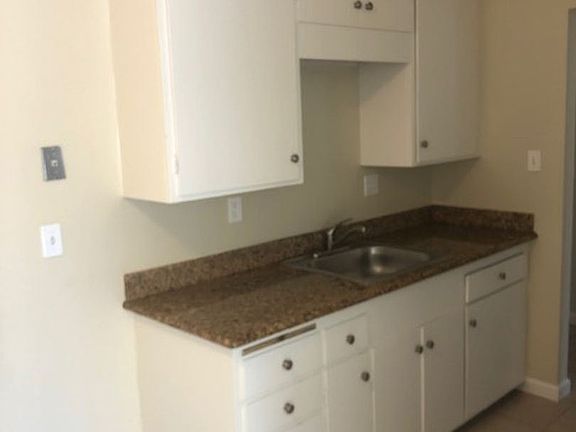3rd image of 603 E 5th Ave APT 19