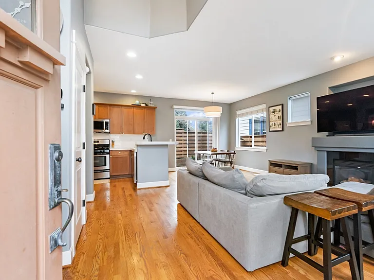 4412 NE Grand Ave — Photo 5