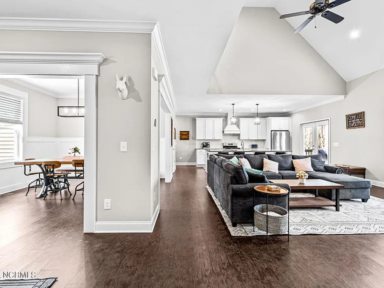 182 Lakeview Dr — Photo 39