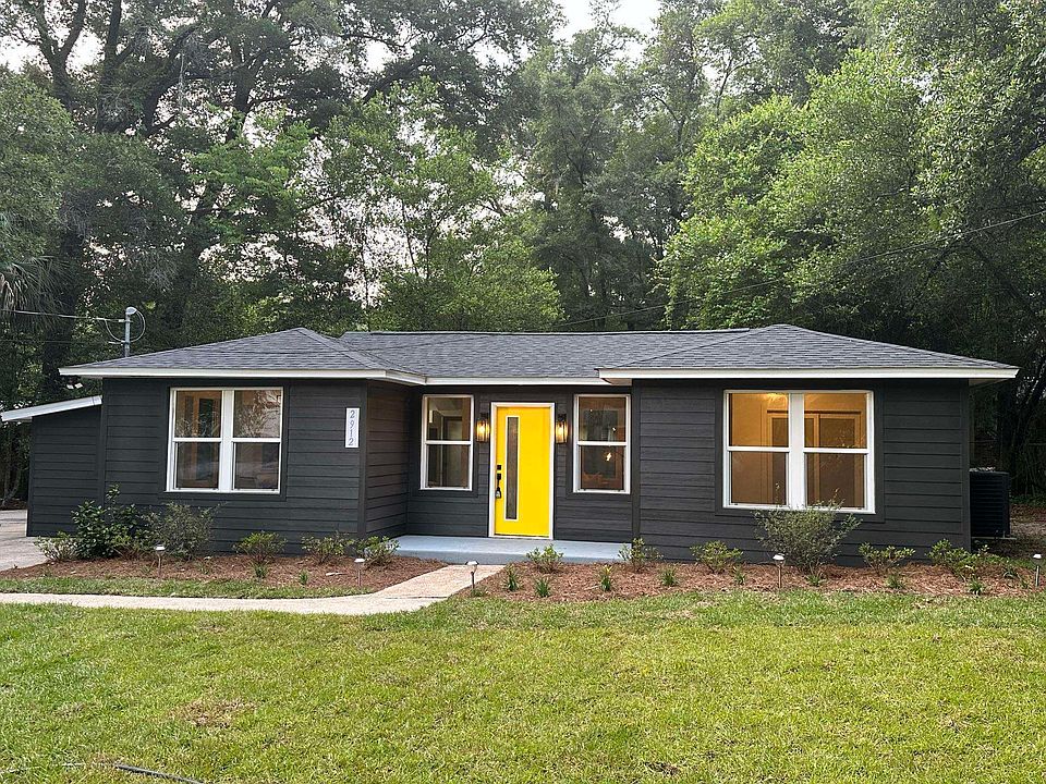 1st image of 2912 Gerald Dr