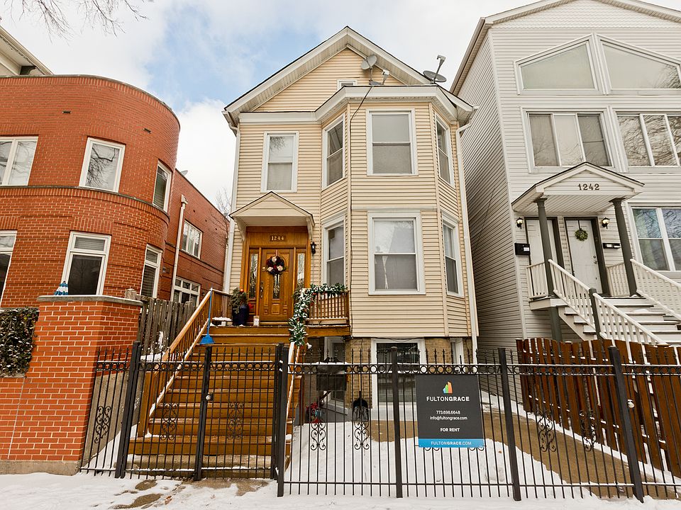 1st image of 1244 W Oakdale Ave #2F