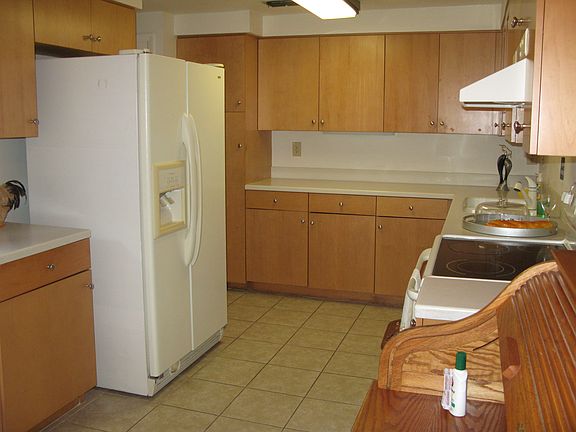 4th image of 708 Drywood Ave