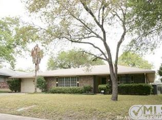 211 Madrid Dr, Universal City, TX 78148