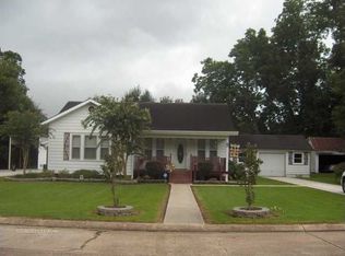 439 3rd St, Jennings, LA 70546