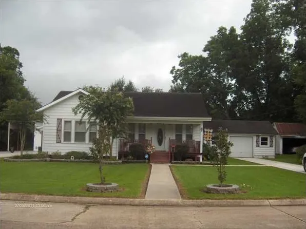 439 3rd St, Jennings, LA 70546
