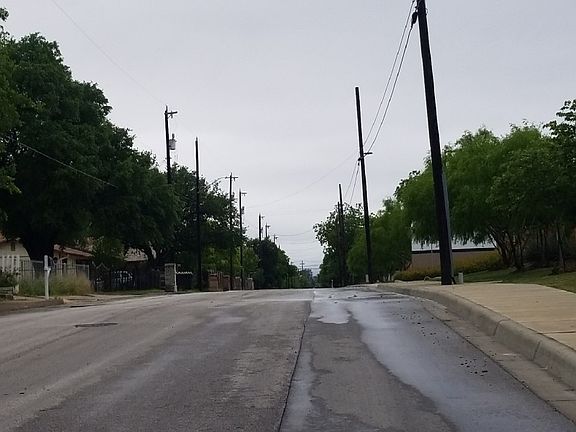 4th image of 122 W Ansley Blvd