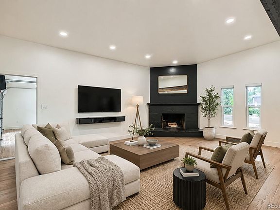 3rd image of 22 Rangeview Drive