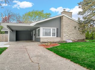 436 Crestwood Dr, Hobart, IN 46342