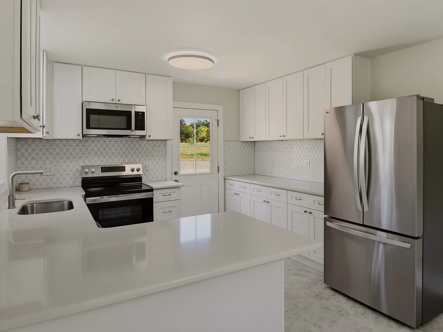 3 bed, 1233 sqft, $1,775 — Photo 4