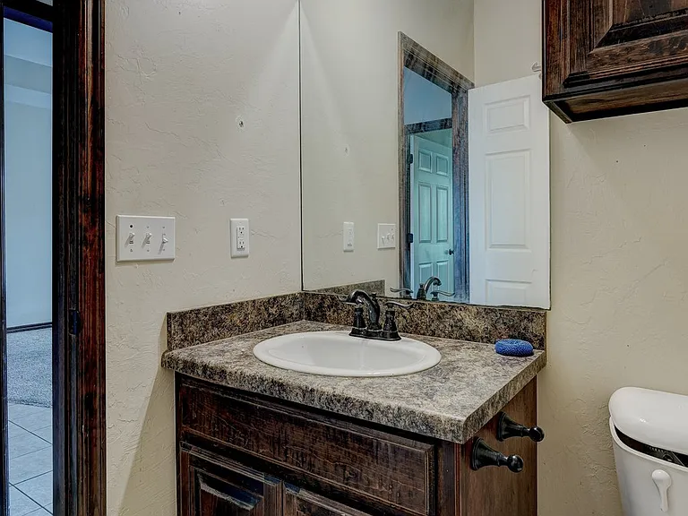 2220 W Utah Ave — Photo 37
