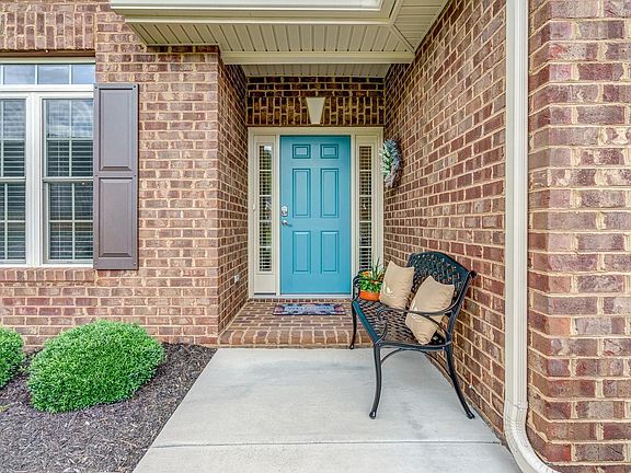 4th image of 2596 Russlen Dr