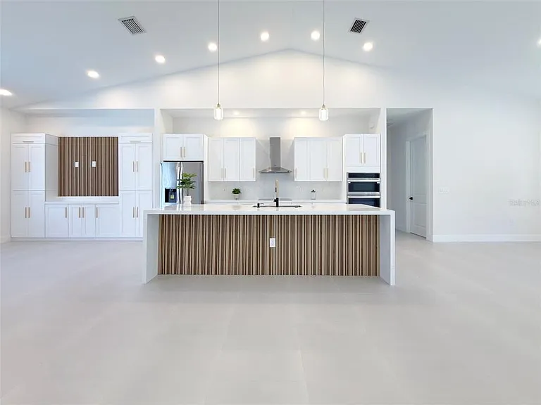 14671 Lillian Cir — Photo 36