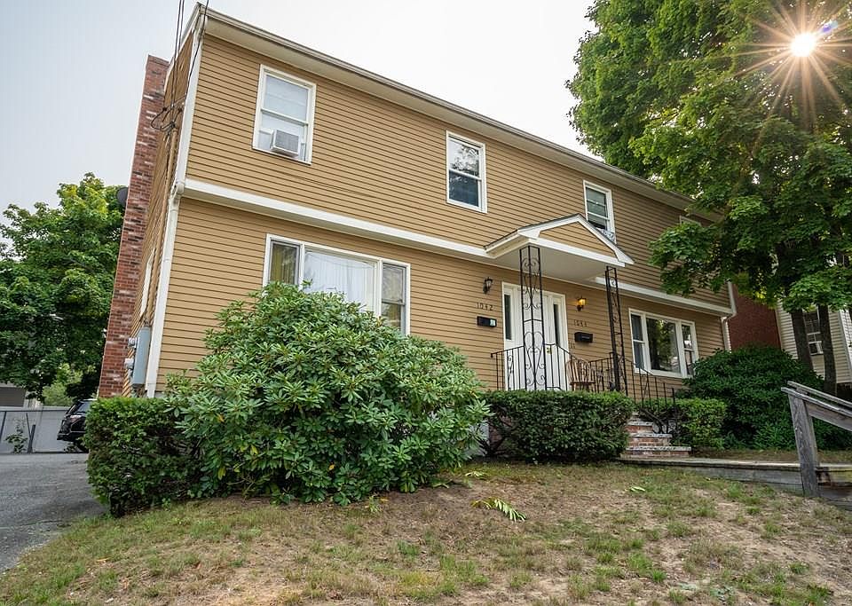 1st image of 1044 Essex St #1