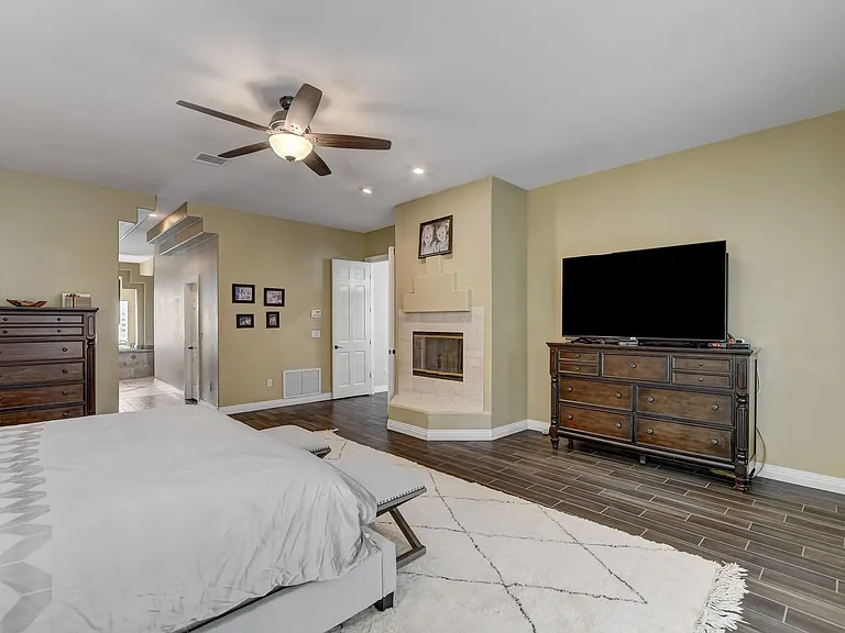 7417 Doe Ave — Photo 25