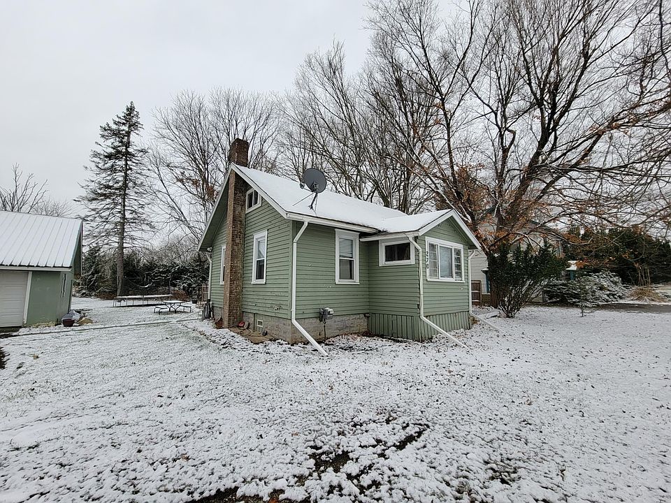 Looking at house from road (facing south)
