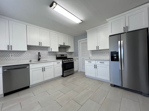 310 Plymouth Rd