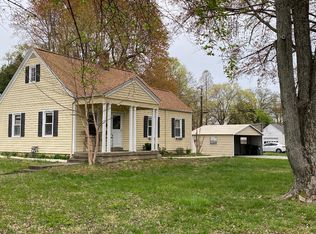 201 McArthur Dr, Saint Matthews, KY 40207