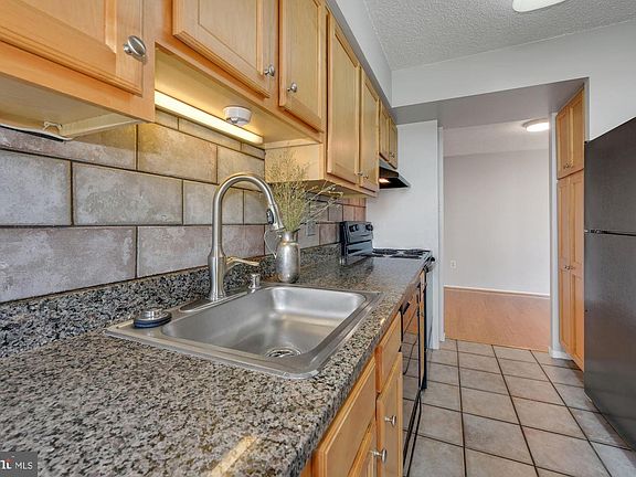 4th image of 4500 S Four Mile Run Dr APT 1003
