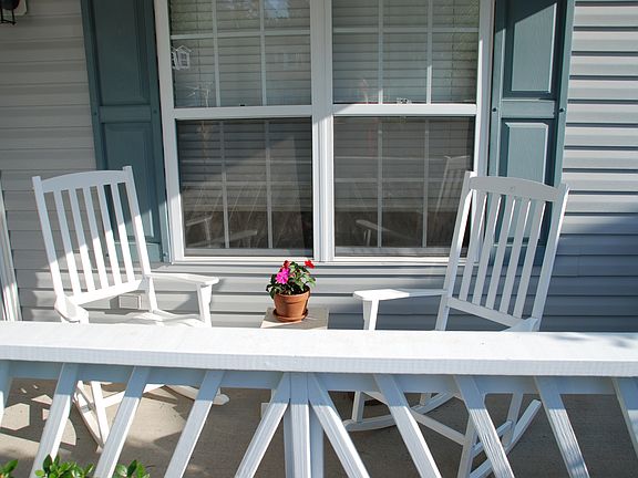 Relax on the front porch!