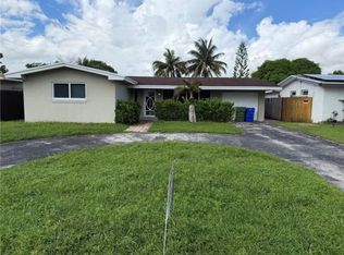 1130 NW 83rd Way, Pembroke Pines, FL 33024