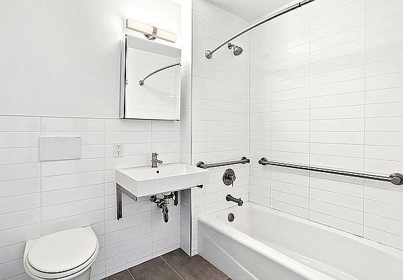 4th image of 620 Lenox Ave APT 7D