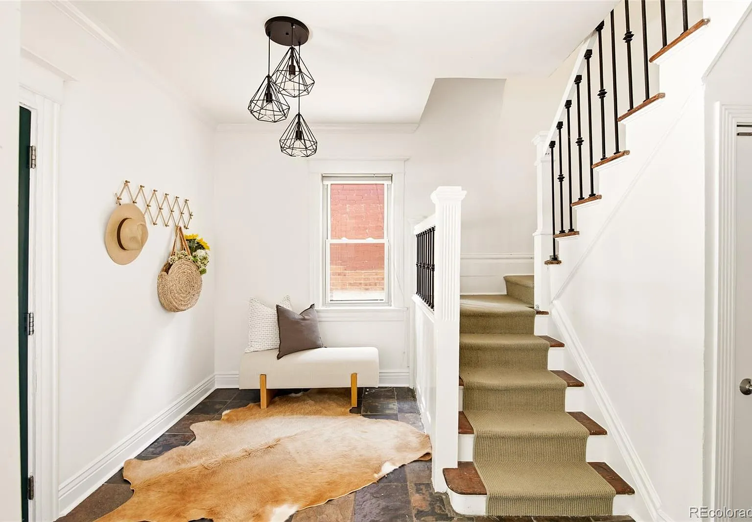 3 bed, 1653 sqft, $3,600 — Photo 2