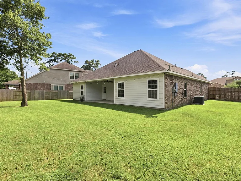 15914 Tug Ct — Photo 26