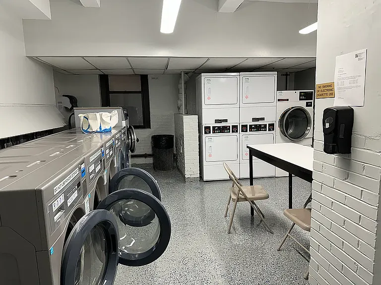 135 E 50th St #5G — Photo 6