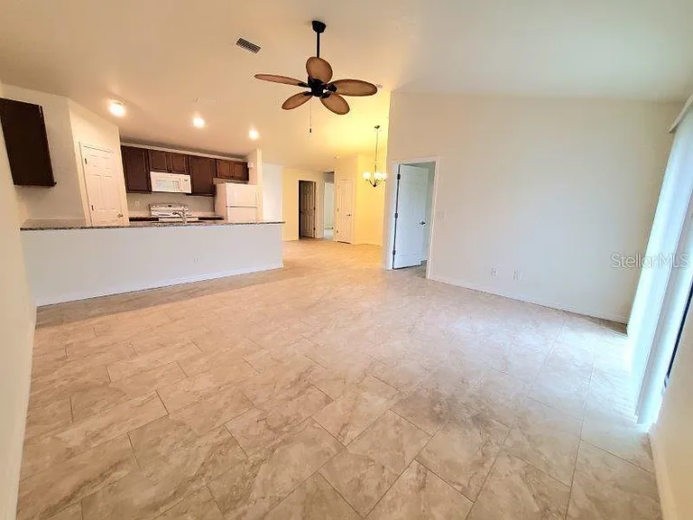 1192 Oceanic Rd — Photo 6