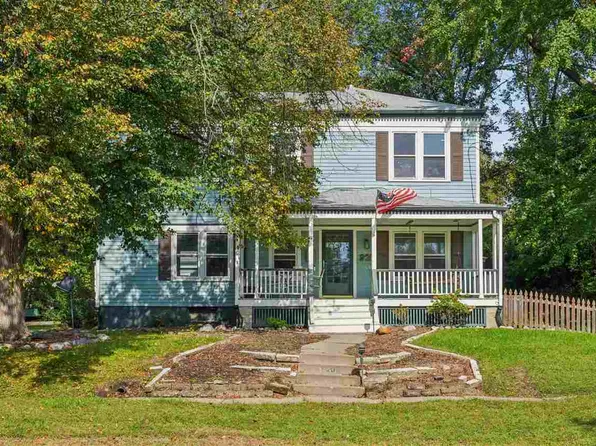 920 Ginter Ave, Iowa City, IA 52240