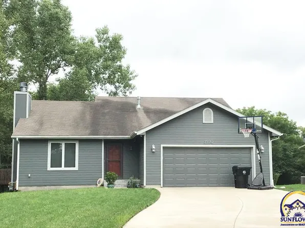 3930 SW Atwood Ave, Topeka, KS 66610
