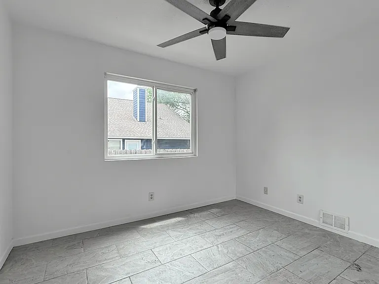 403 Fantail Loop #A — Photo 15