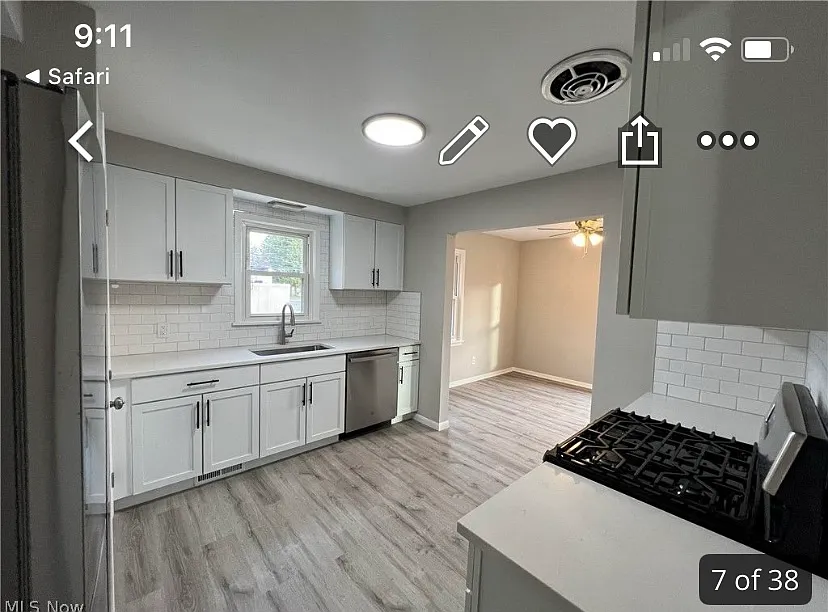 11205 Danbury Ave — Photo 1