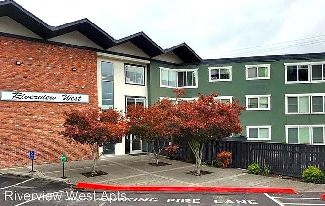 Riverview West Apartment — Photo 2