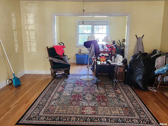 3rd image of 714 Kensington Ave