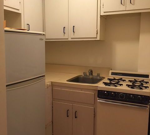 4th image of 1494 2nd Ave Frnt 1