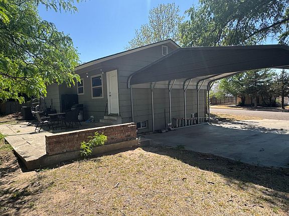 3rd image of 510 Emery Ln