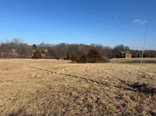 1061 Hidden Valley Dr, Varna, IL 61375