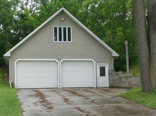 7089 Walnut Hill Rd, Manitou Beach, MI 49253