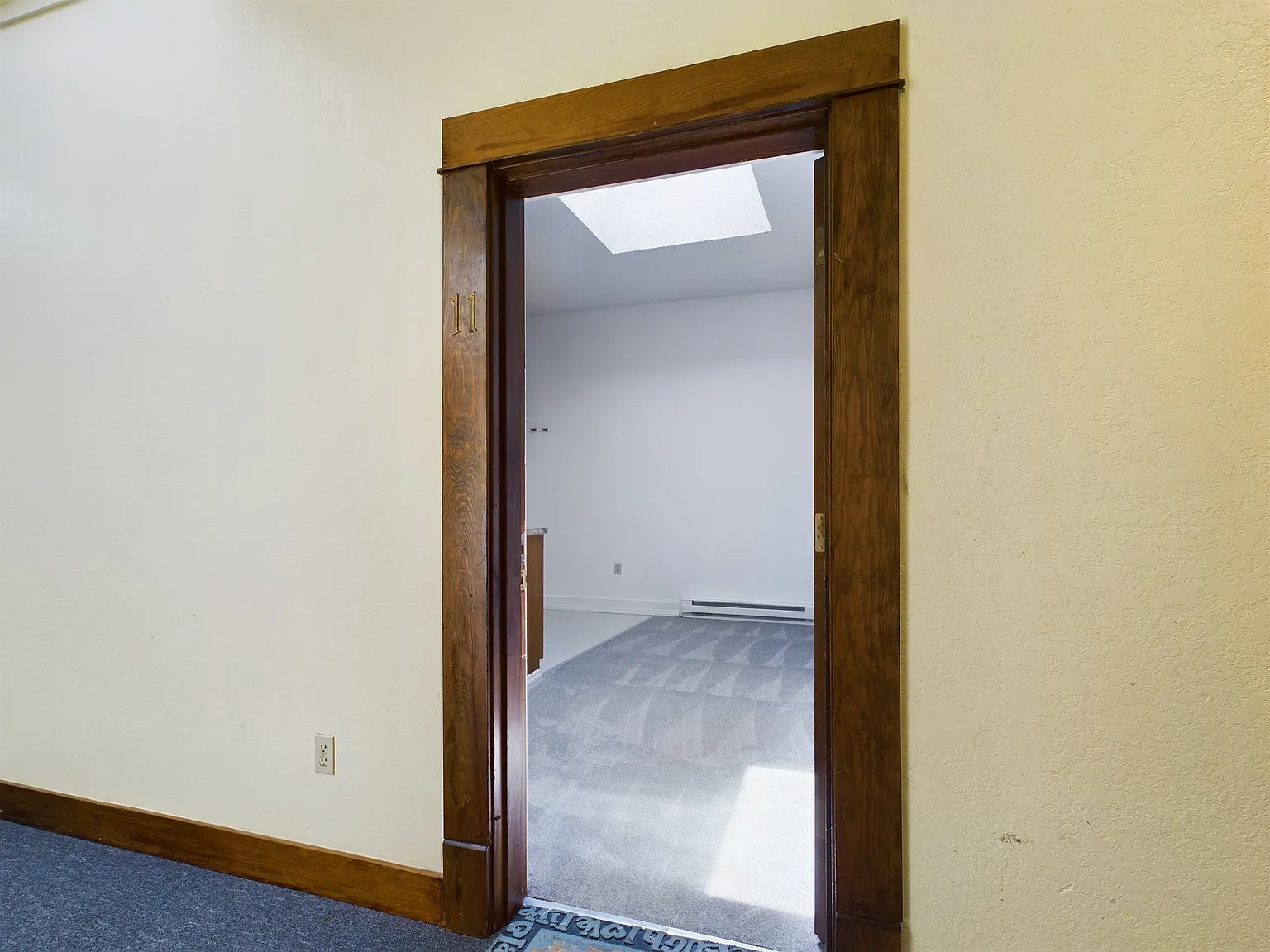 1 bed, 575 sqft, $1,326 — Photo 2