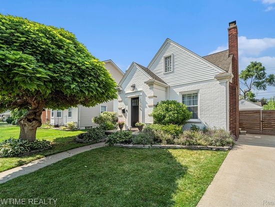 1206 Oxford Rd, Berkley, MI 48072